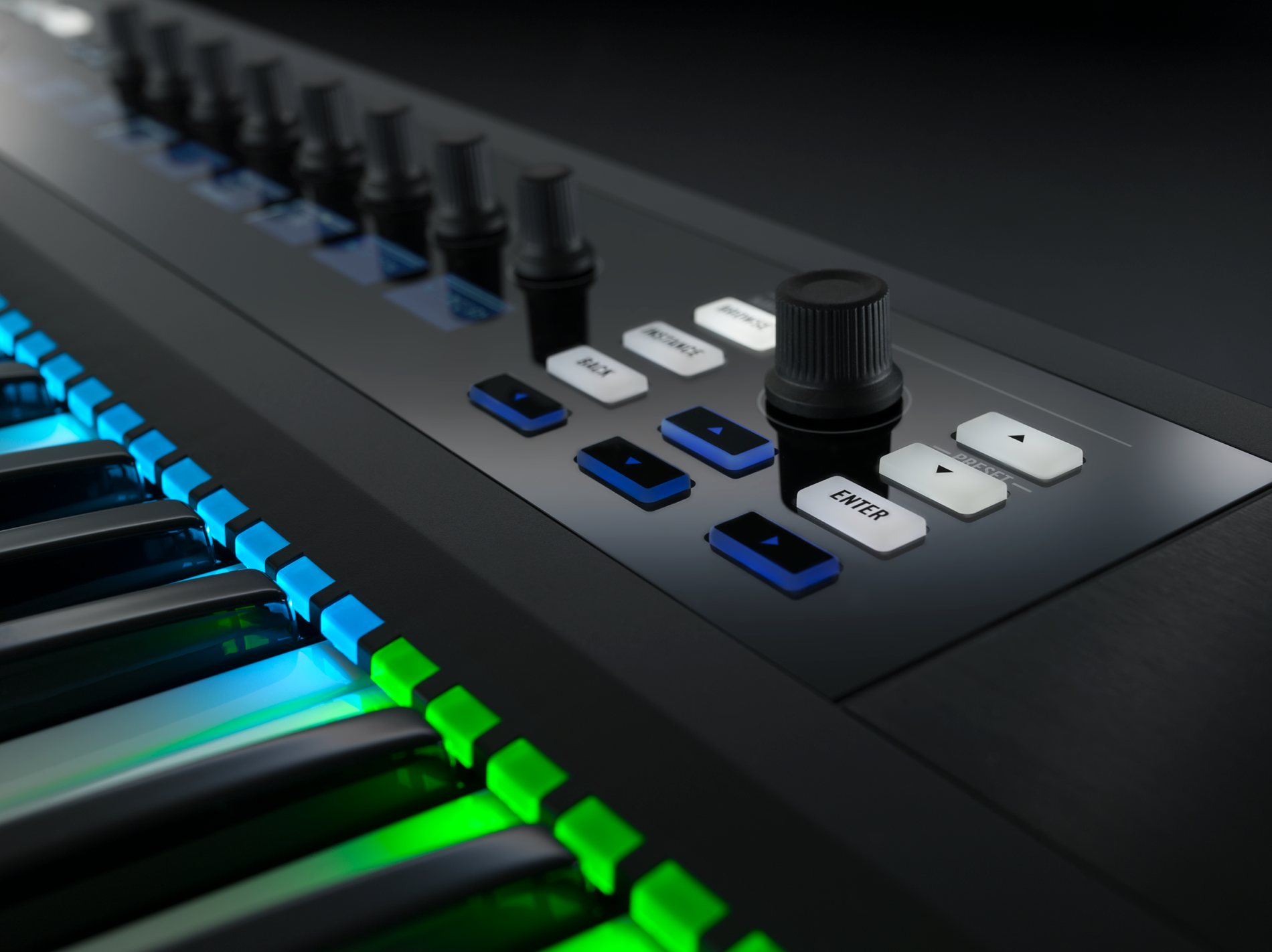 NI_Komplete_Kontrol_S-Series_Keyboards_Komplete_Browser_02