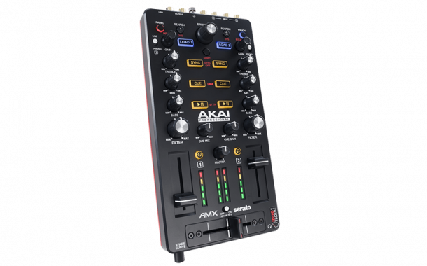 Akai не забыли про Serato диджеев